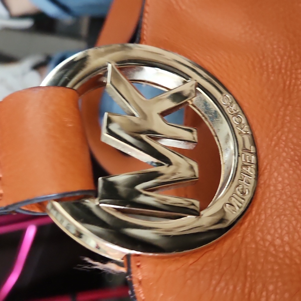 Michael Kors $55 SALE - Picture 2 of 8